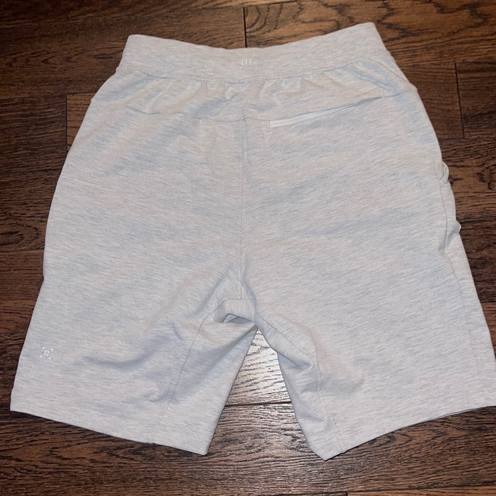 Mens Lululemon Shorts - Picture 3 of 3